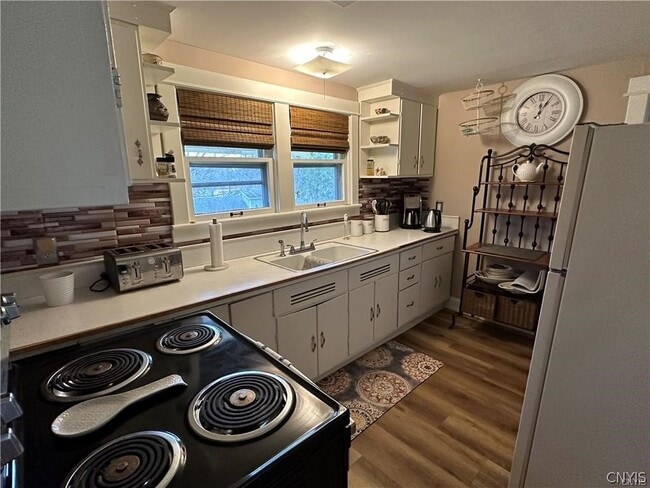 Building Photo - 167 E Genesee St