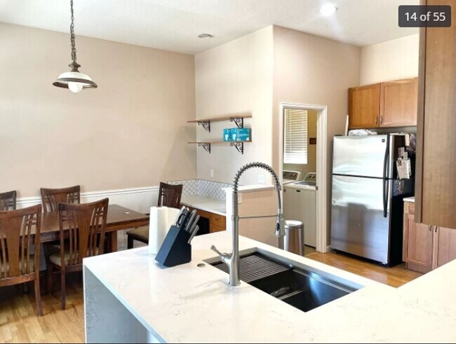 Building Photo - Home for rent in Murphey Creek Neighborhood