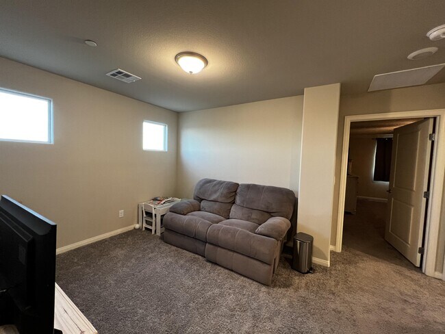 Building Photo - 5204 Sunstone Mesa Dr