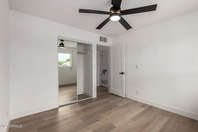 Building Photo - 1132 N 74th St