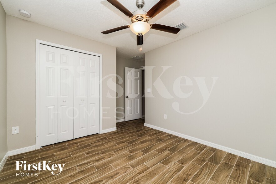Building Photo - 10512 Strawberry Tetra Dr