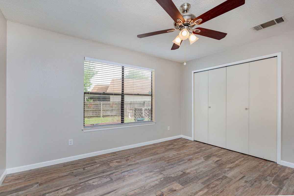 Building Photo - 2322 Klattenhoff Dr