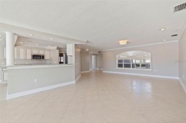 Building Photo - 11225 4th St E