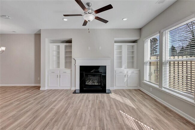 Building Photo - 1376 Elderwood Way