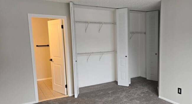 Building Photo - 3015 Lighthouse Ln