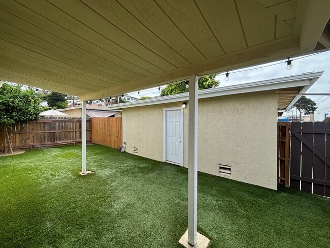 Building Photo - Charming 2BD/1BA Home in Morena with Large Yard, In-Unit Laundry & Detached Garage