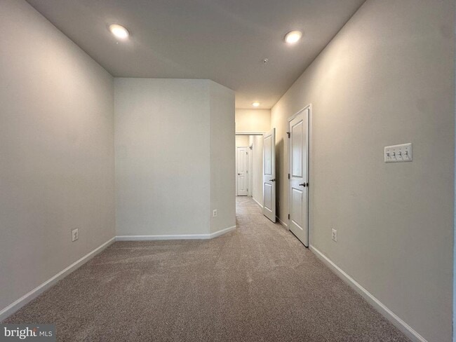 Building Photo - 13727 Endeavour Dr