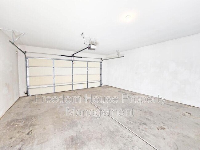 Building Photo - 1430 Star Rd