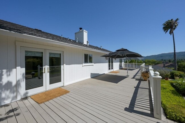 Building Photo - 5 Santa Victoria Ct