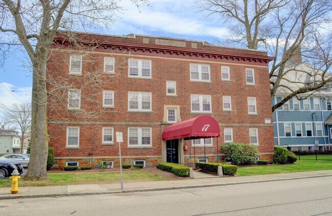 Building Photo - 17 Greenleaf St