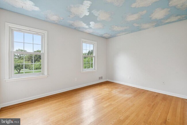 Building Photo - 13204 Lantern Hollow Dr