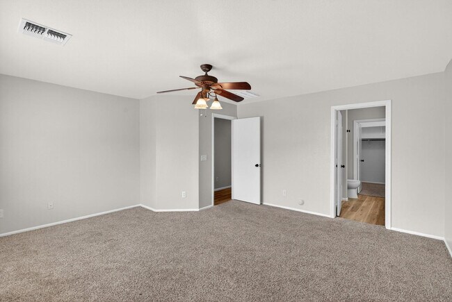 Building Photo - 41628 W Hillman Dr