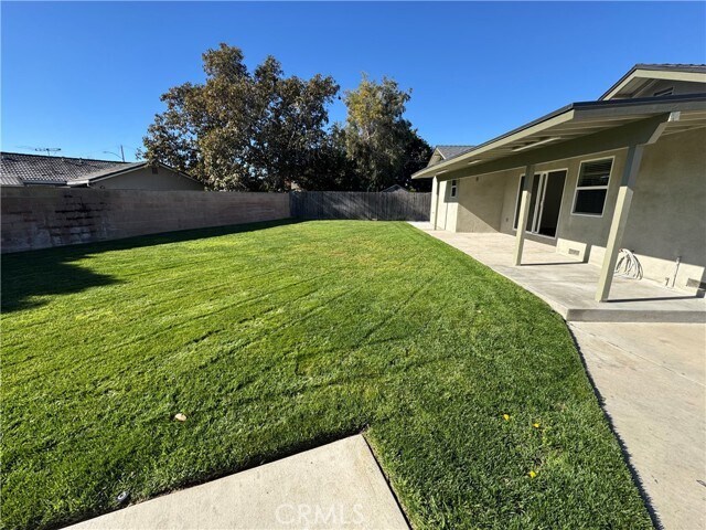 Building Photo - 1300 W Ricky Ln