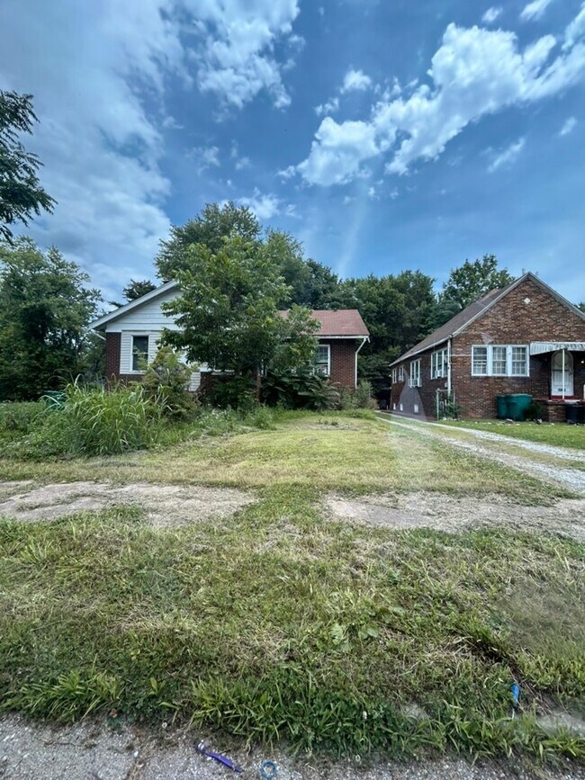 Building Photo - 1438 N 44th St