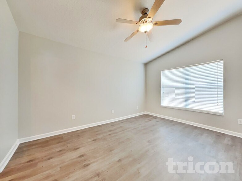 Building Photo - 12329 Cedarfield Dr