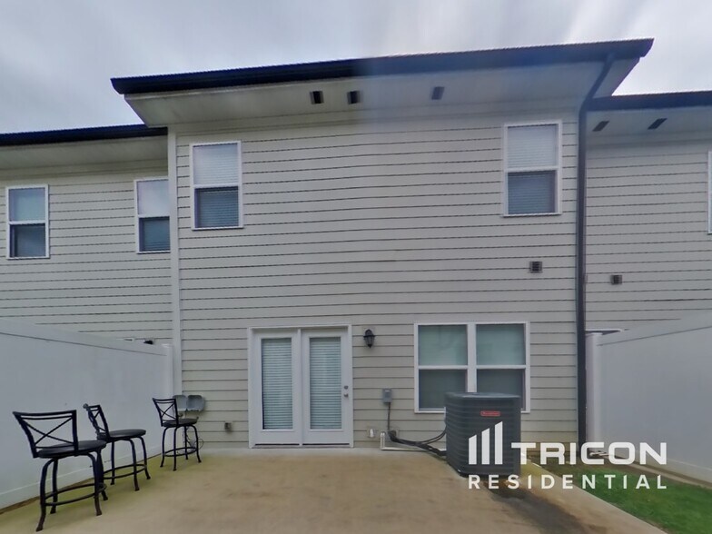 Building Photo - 205 Ashmere Ct