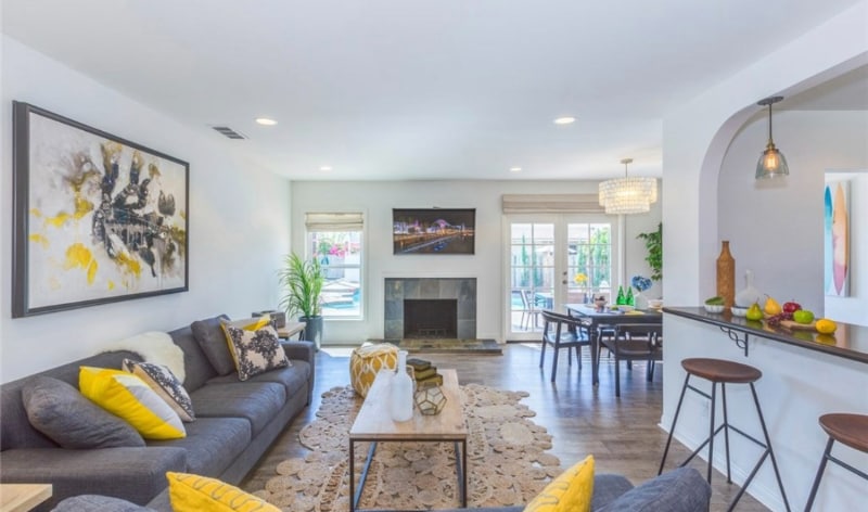 Building Photo - 405 N Peach Knoll