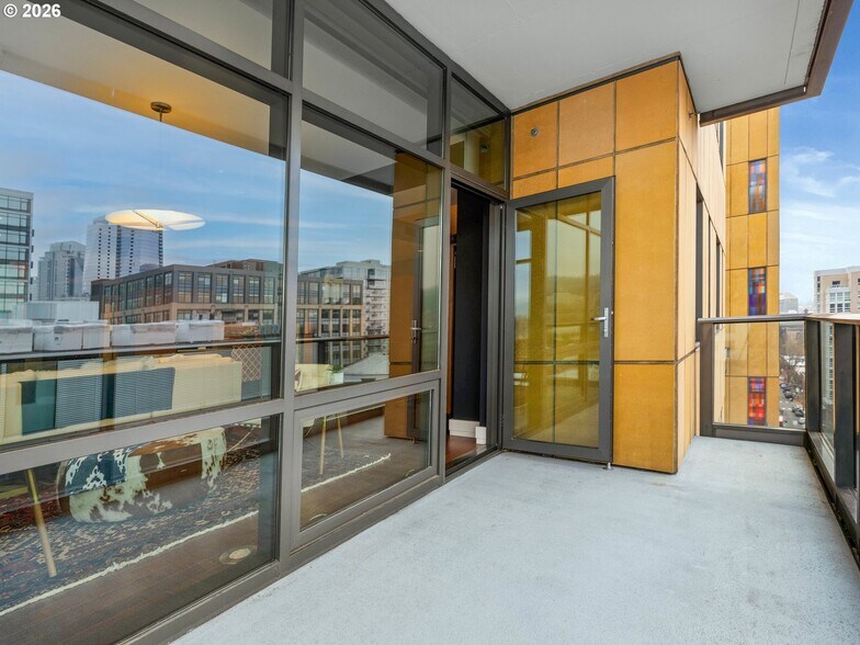 Building Photo - 311 NW 12th Ave