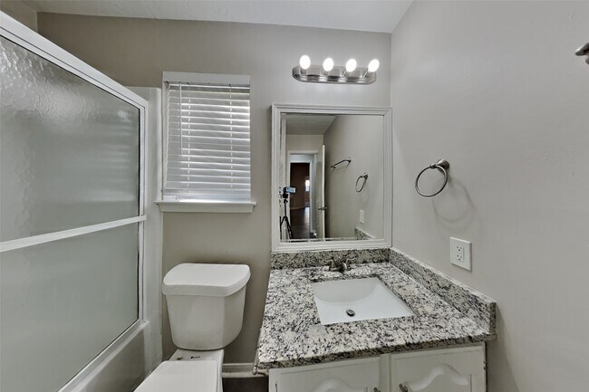 Building Photo - 22303 Mosswillow Ln