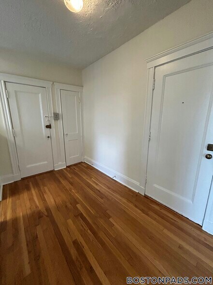 Building Photo - 21 Wendell St