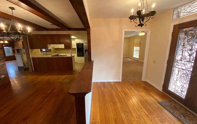 Building Photo - 45 Stonegate Dr