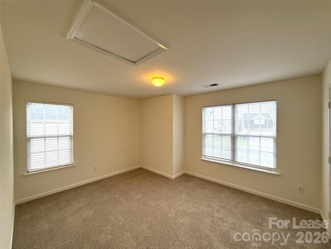 Building Photo - 2618 Hartley Hills Dr