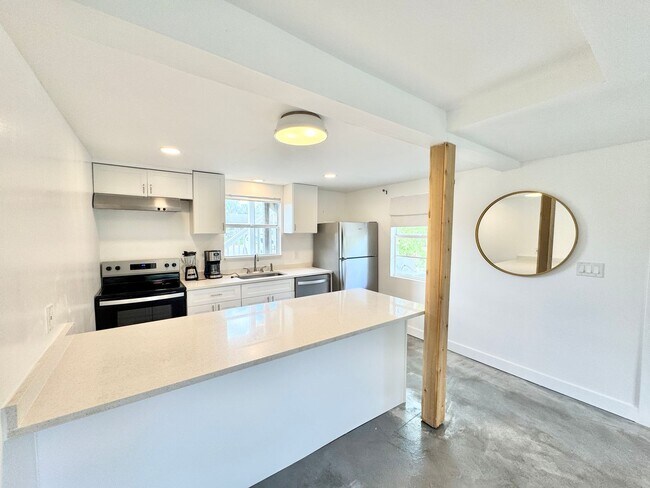 Building Photo - 27625 Riverdale Ln