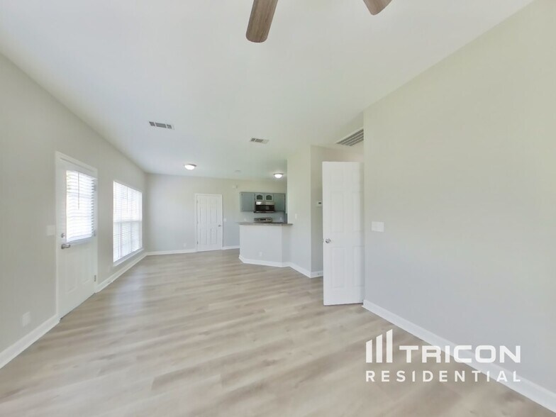 Building Photo - 1629 Good Day Ct