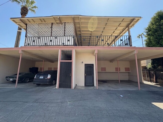 Building Photo - La Mar 4-Plex (25280) (DD)
