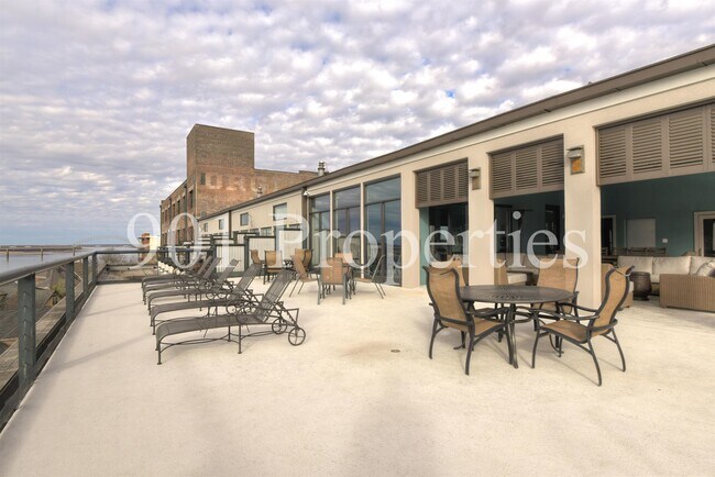 Building Photo - 505 Tennessee St