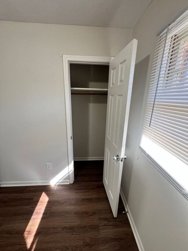 Building Photo - Available now!!! 3 bedroom 2 bath in Lilburn