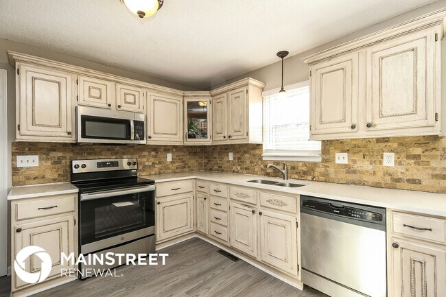 Building Photo - 902 Renee Lynde Dr
