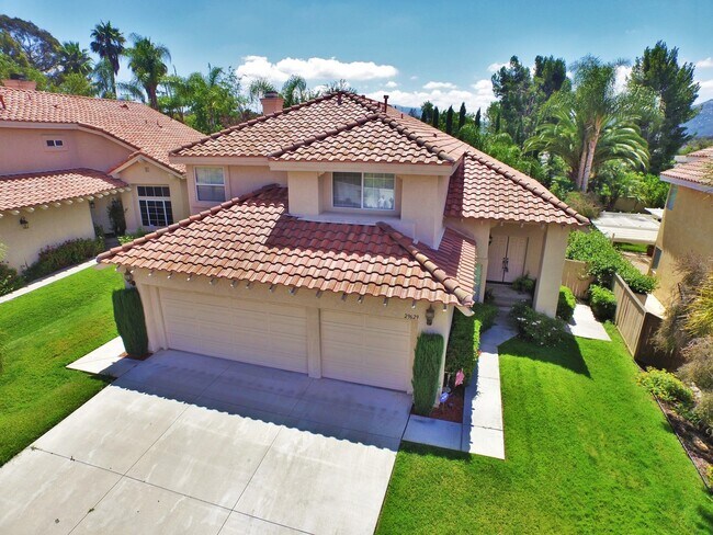 Building Photo - 3 Bedroom + Office in Rancho Highlands