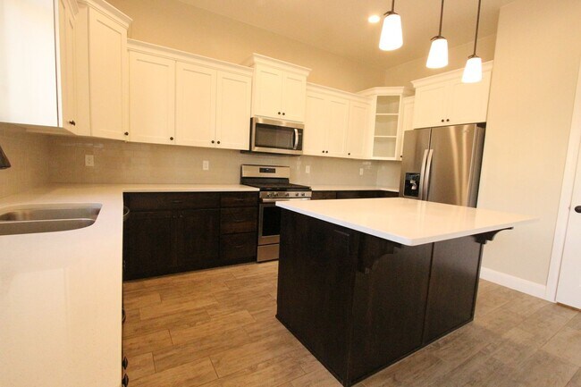 Building Photo - Move in Ready - Sand Hollow and Dunes Retreat