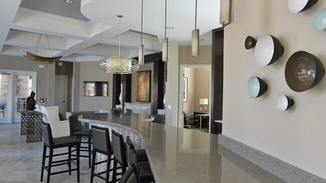 Building Photo - 5254 Wildwood Wy