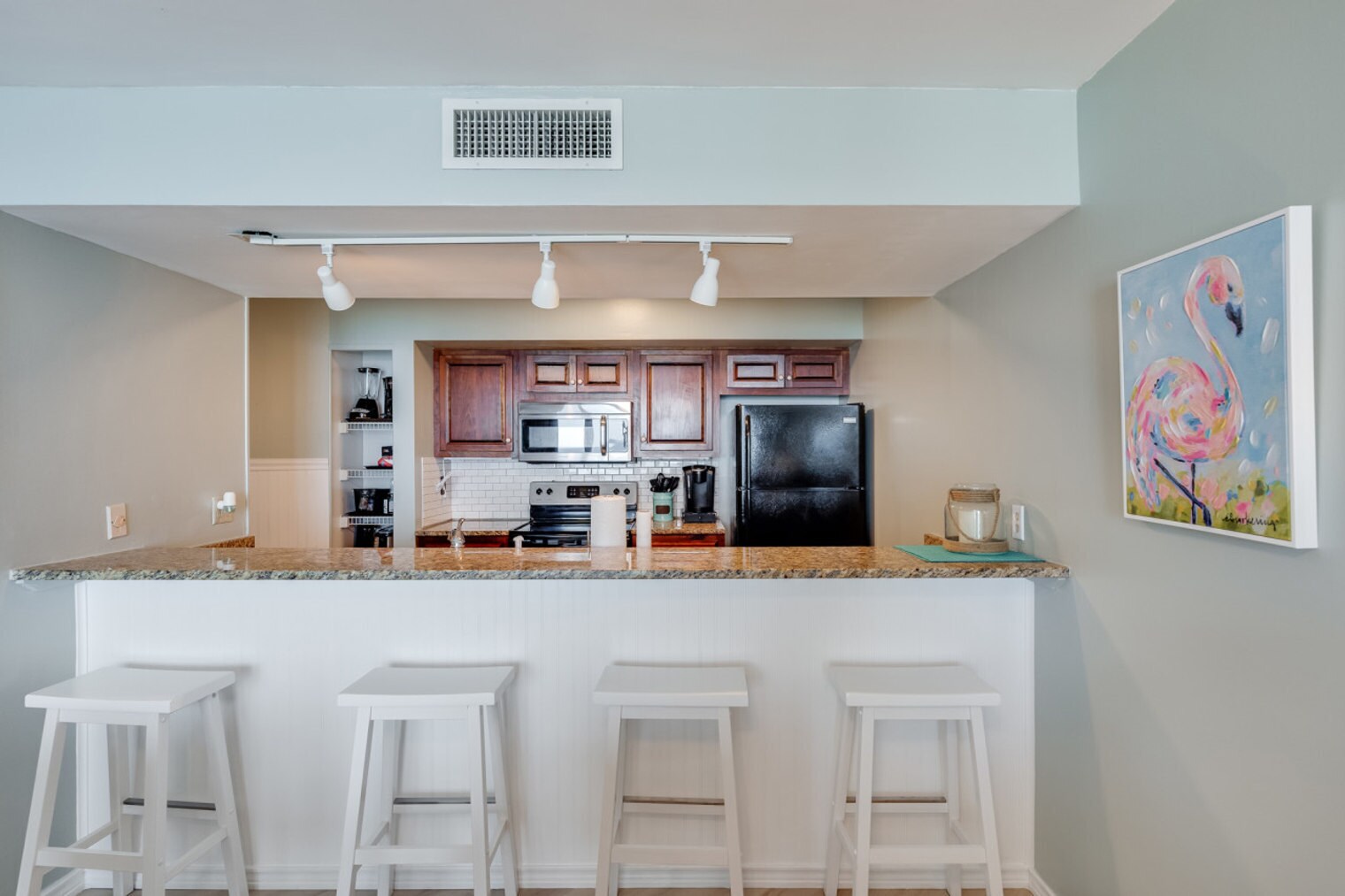 Building Photo - 7205 Thomas Dr