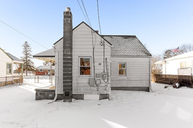 Building Photo - 19595 Waldron St