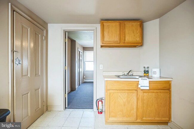 Building Photo - 1124 S 15th St