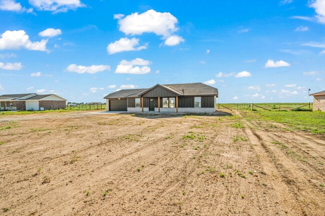 Building Photo - Country Living In Roosevelt ISD!