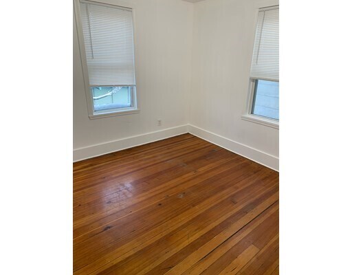 Building Photo - 136 Walnut Ave