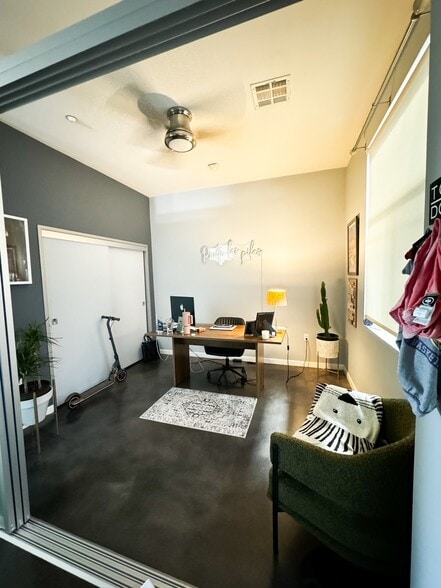 Last tenant furnished - 435 W Center Street Promenade