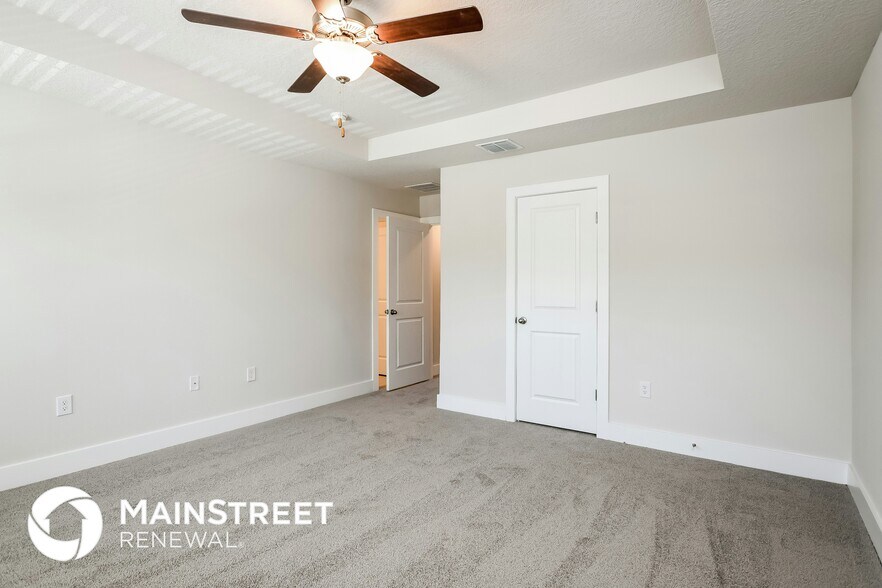 Building Photo - 313 Pine St