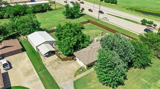 Building Photo - 16024 Plum Ln