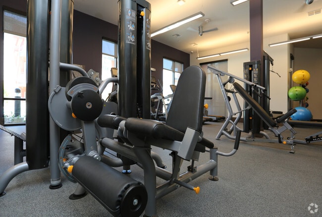 Interior Photo - Infinity on the Point