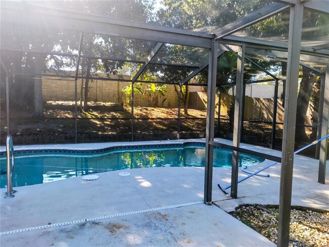 Building Photo - 1936 Spanish Oaks Dr S