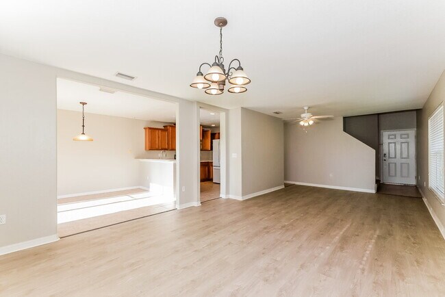 Building Photo - 7110 Chatum Light Run