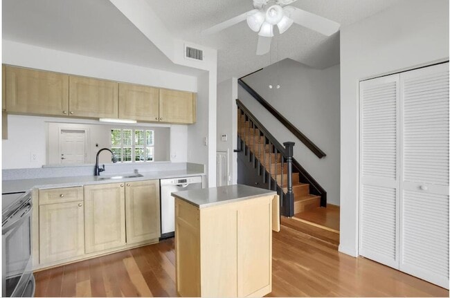 Building Photo - 1061 Kokomo Key Ln