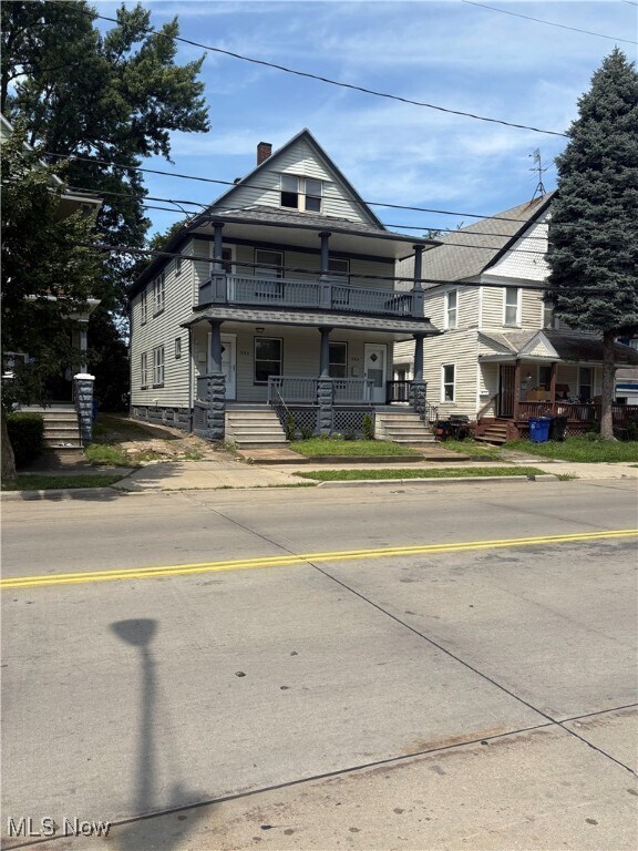 Building Photo - 946 E 79th St
