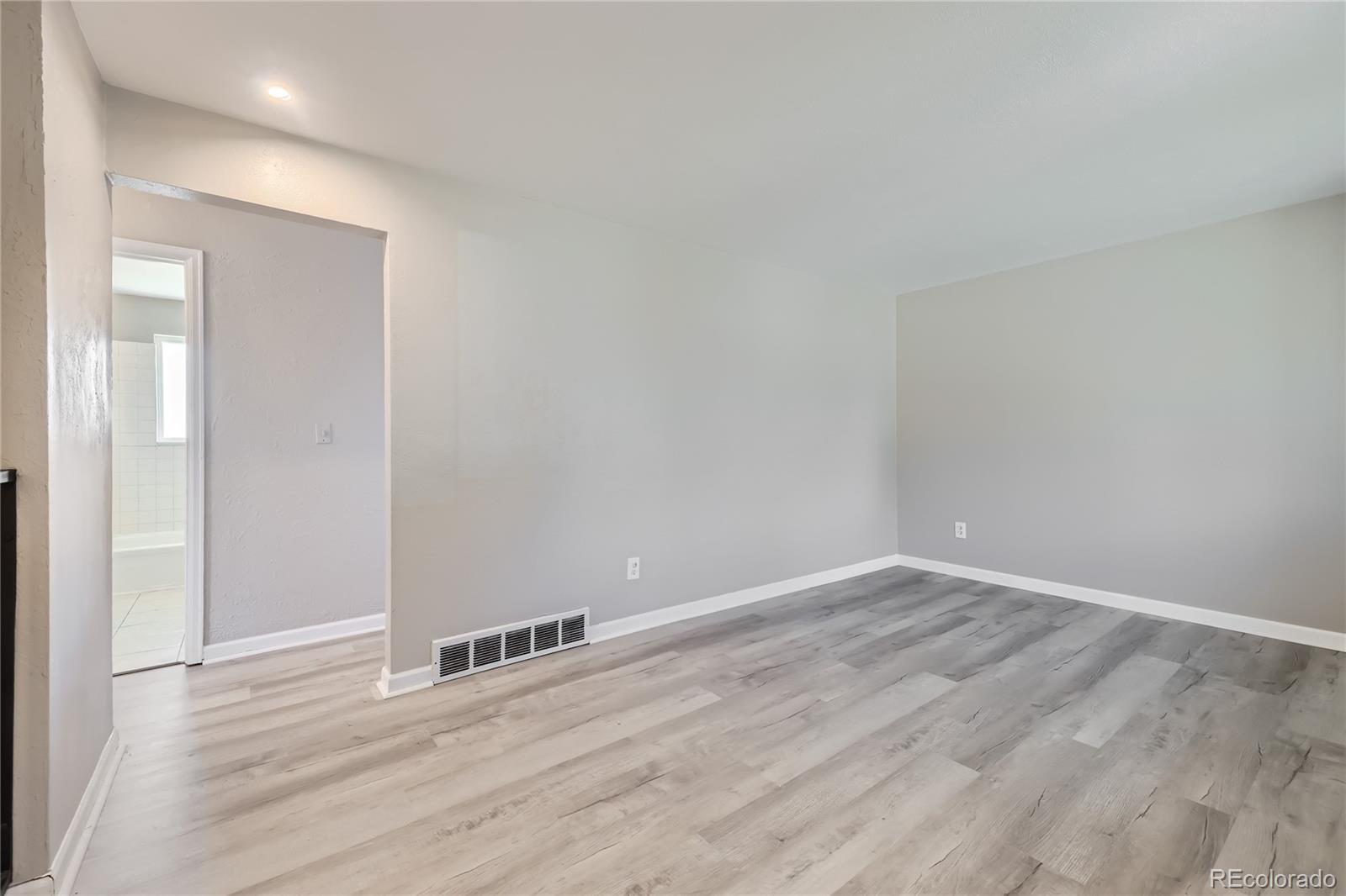 Building Photo - 8876 Lipan St