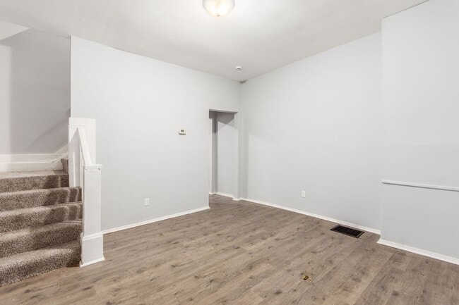 Building Photo - 673-675 Stanley Ave